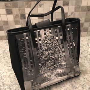 Rare!  Christmas in NYC Rockefeller Center Purse